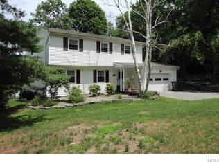 9 Pennsylvania Ave, Monroe, NY 10950