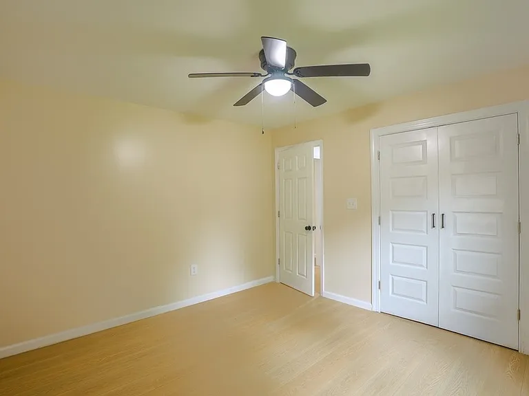 1821 Freeport Rd — Photo 5