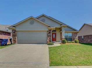 13317 SW 3rd St, Yukon, OK 73099