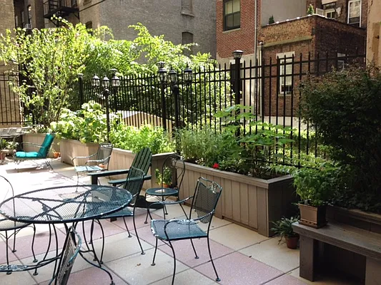 Rented by Compass | media 51