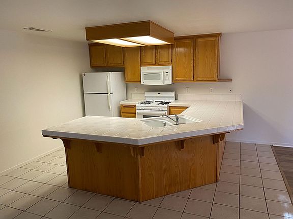 2nd image of 2800-2806 N Zachary St #2804