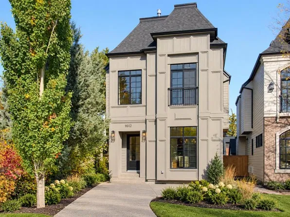 1612 S 49th Ave SW, Calgary, AB T2T 2T7