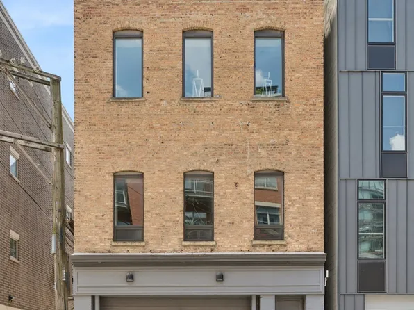 711 N Milwaukee Ave #2, Chicago, IL 60642