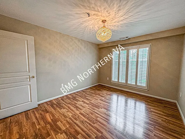 5565 Seminary Rd #404 — Photo 12