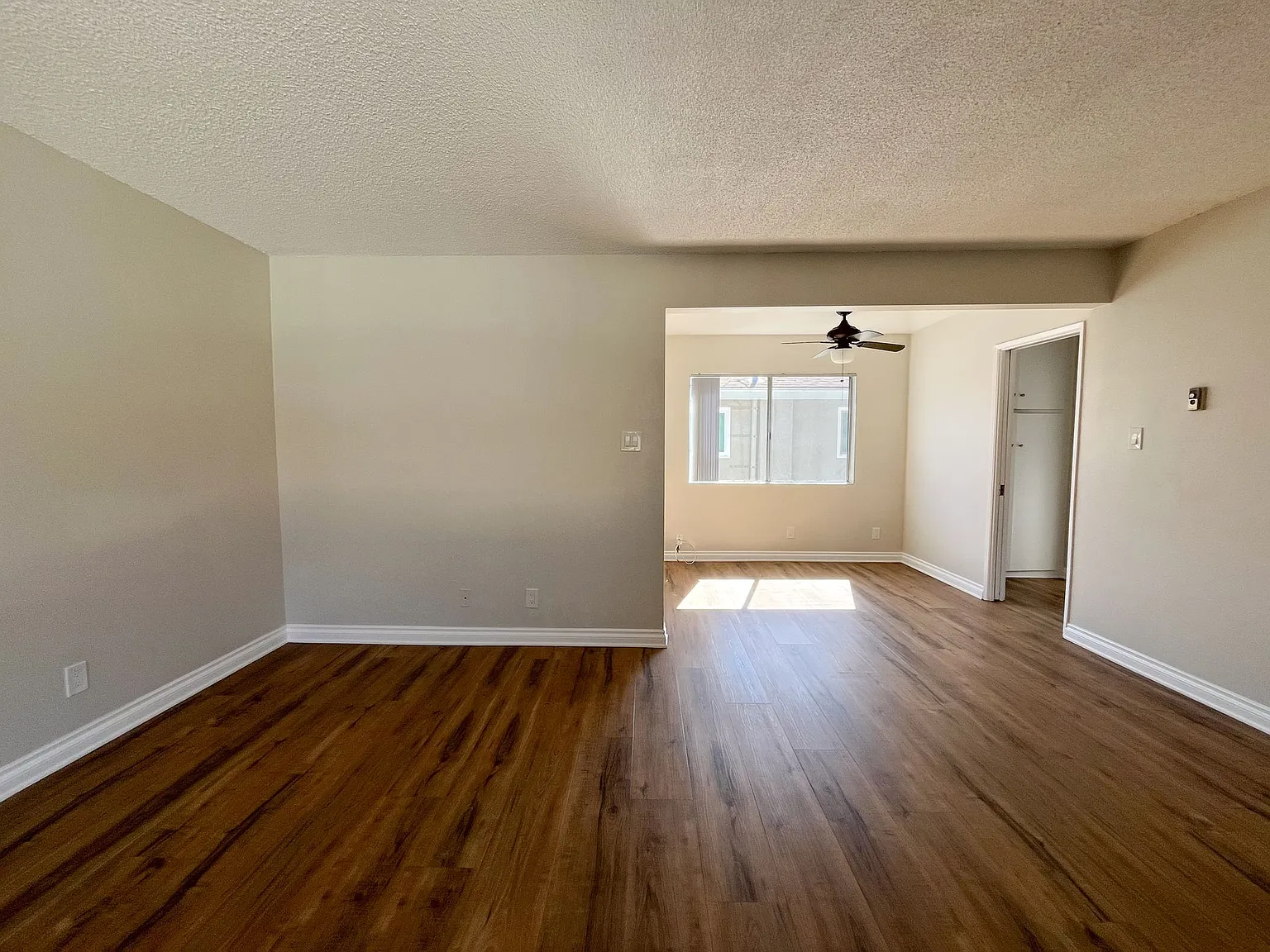 372 Freeman Ave — Photo 3
