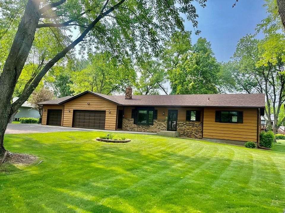1st image of 220 N Highview Dr