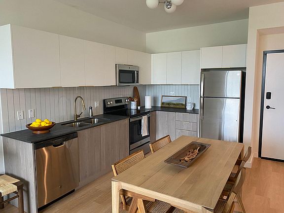 4th image of 11202 Biscayne Blvd #533