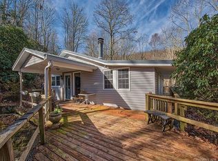 413 Spring Dr, Maggie Valley, NC 28751