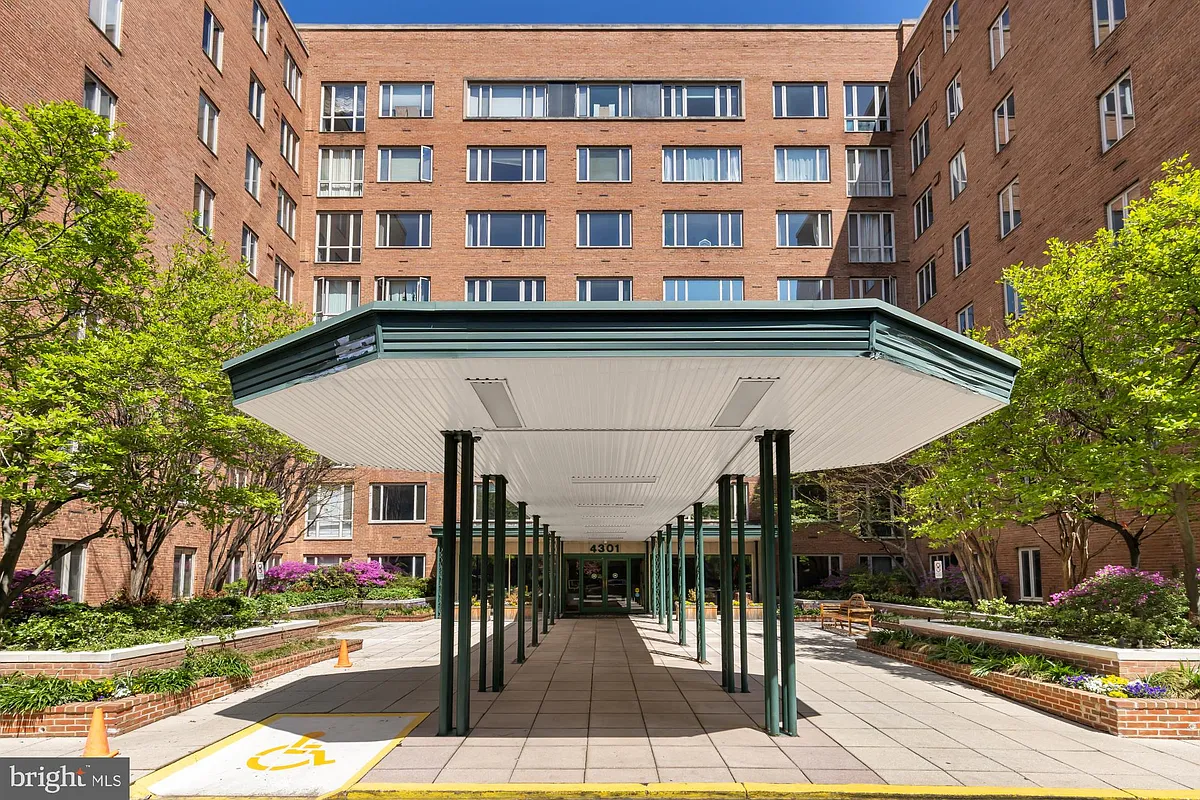 Building Photo - 4301 Massachusetts Ave NW #4001