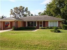 2nd image of 1109 Windy Ln