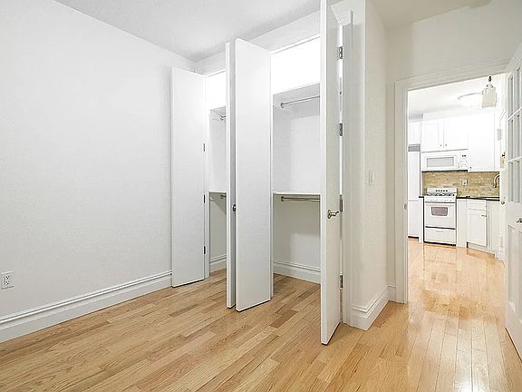 4th image of 325 E 78th St APT 3C