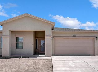 692 Plains Blackfoot Dr, Socorro, TX 79927