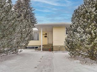 200 E Penbrooke Clos SE, Calgary, AB T2A 3P1