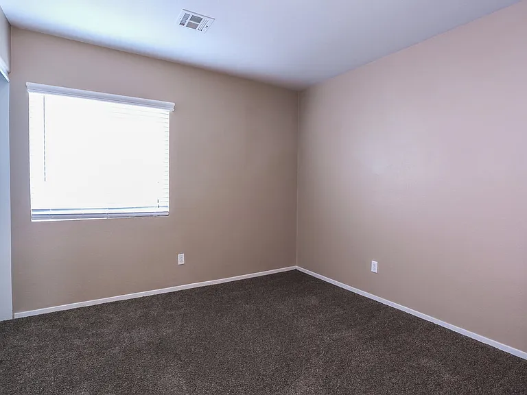 5516 Cloudy Glen St — Photo 13