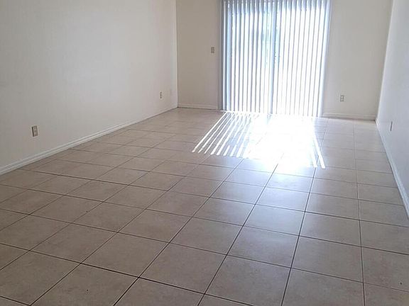 2nd image of 1030 4th St APT 5