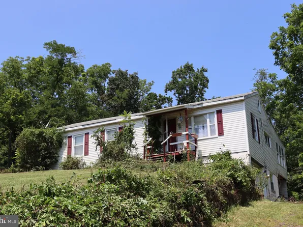 1352 Powells Valley Rd, Halifax, PA 17032