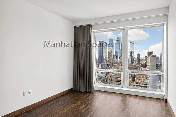 Sold by Manhattan Spaces | media 13