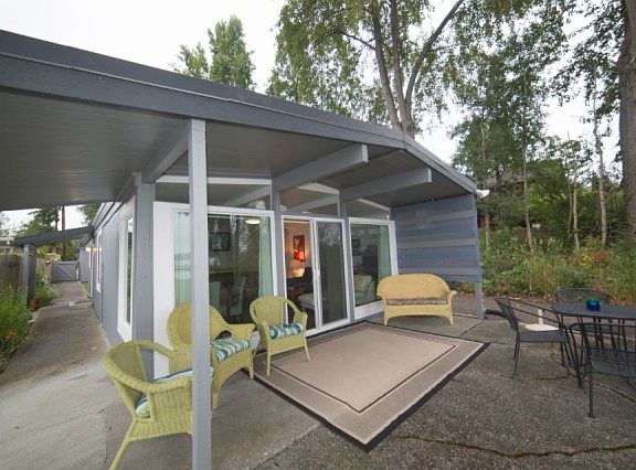 3rd image of 10330 Sandy Beach Dr Unit A