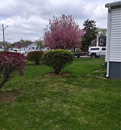 5th image of 3557 Detroit Ave