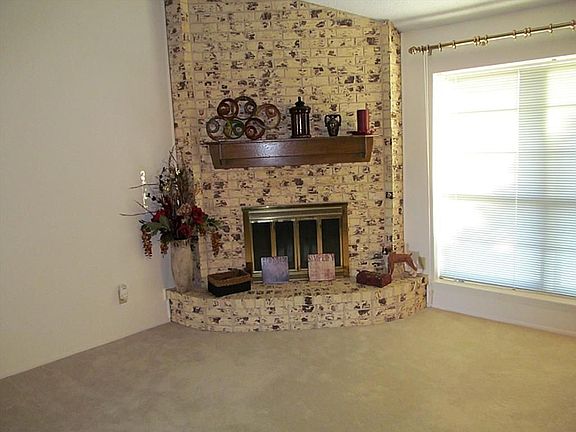 4th image of 1618 Cleveland Dr