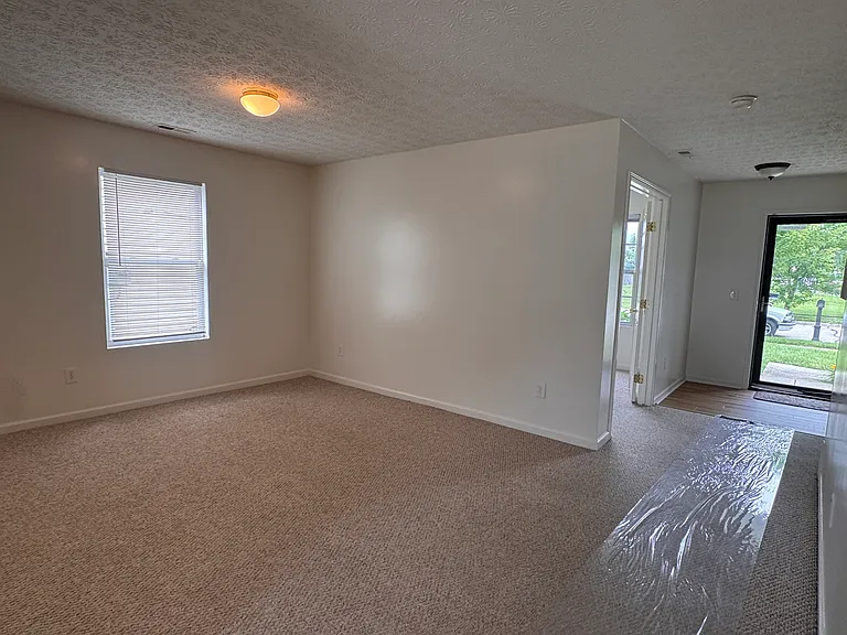 8175 Grant Park Ave — Photo 9