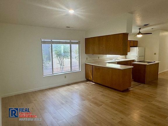 4th image of 280 N Sunflower Dr APT 28