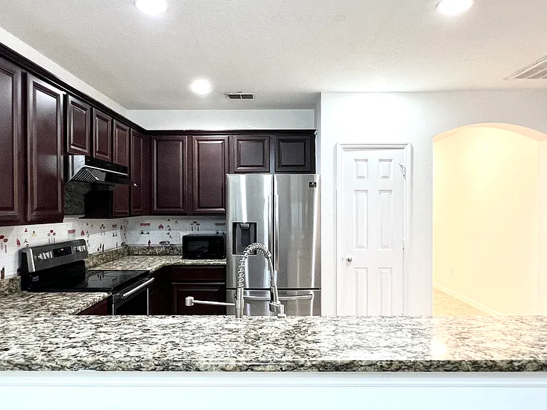 1128 Bassano Way — Photo 11