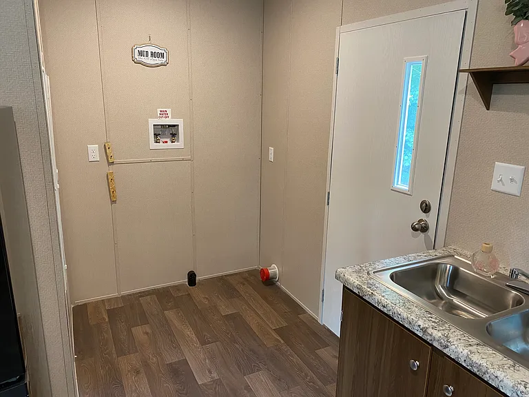 4852 County Road 1142 — Photo 20
