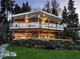 9624 SE Shoreland Dr, Bellevue, WA 98004