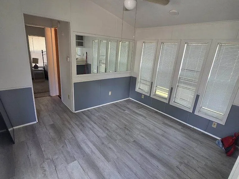 4001 W Silver Springs Blvd #112 — Photo 3