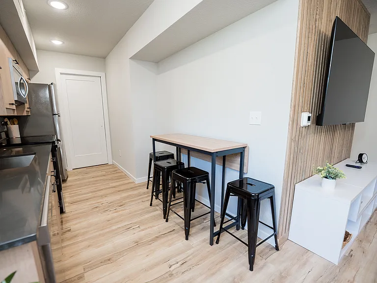 102 E Healey St #206 — Photo 8