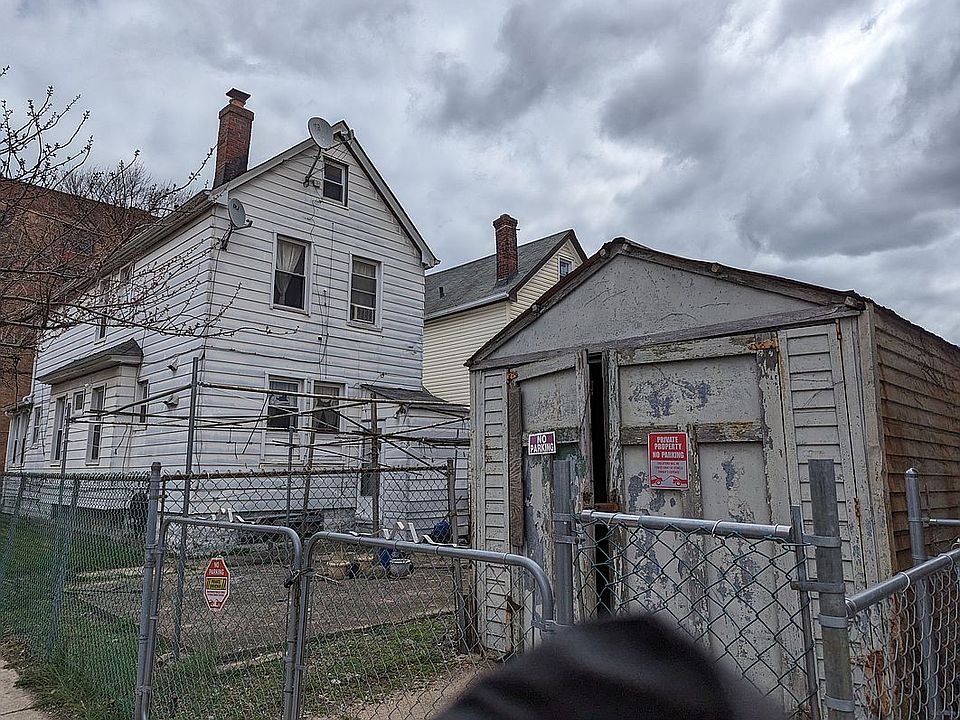 2nd image of 8902 171st St
