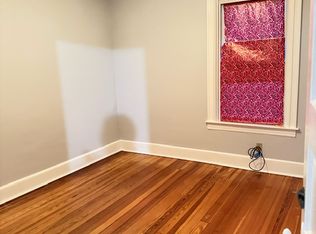 92 Darling St FLOOR 3, Central Falls, RI 02863