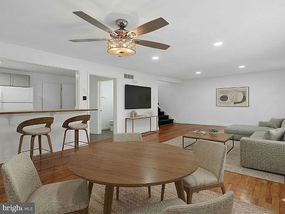 3rd image of 2336 Taggart Ct #336T