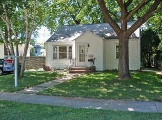 1511 S Memorial Dr, Appleton, WI 54915