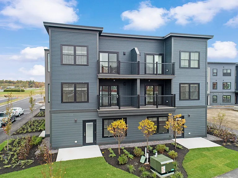 28 Hackamore Ave — Photo 11