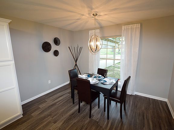 5th image of 513 West Dr