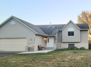 2665 Brittany Ln, Woodbury, MN 55125