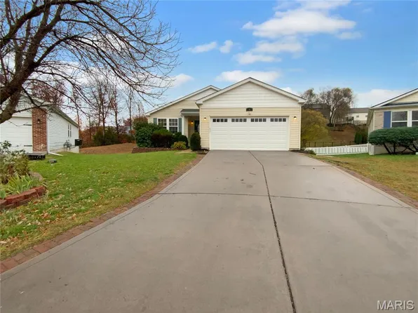 8 Liberty Lndg, Herculaneum, MO 63048