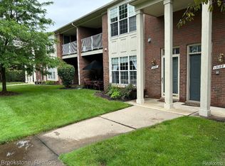 13196 Canopy Dr, Sterling Heights, MI