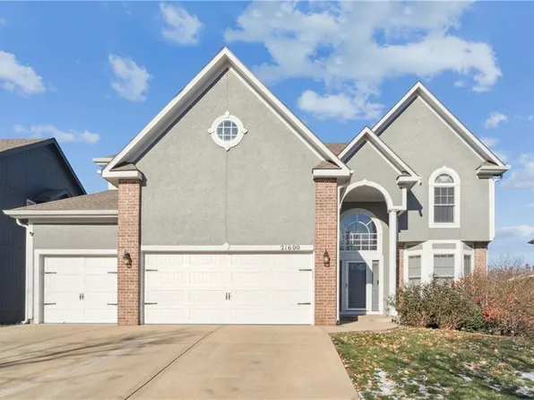 21600 W 98th Ter, Lenexa, KS 66227
