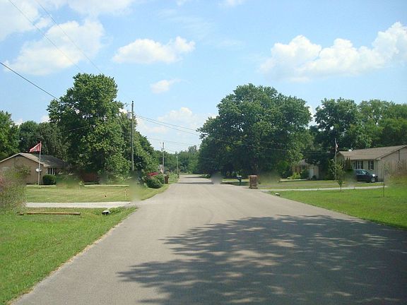 4th image of 8039 Westfield Dr