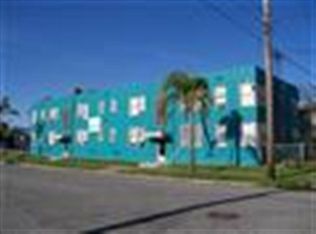 1008 11th St APT 6, Galveston, TX 77550