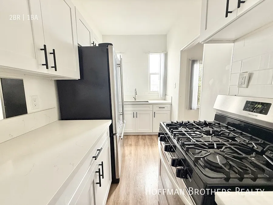 1801 N Kingsley Dr. Los Angeles, CA 90027 — Photo 2