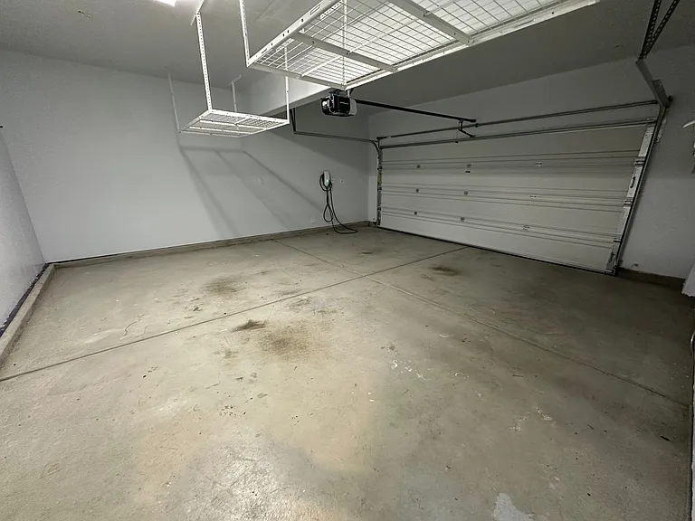 360 W Thurman Ave — Photo 32