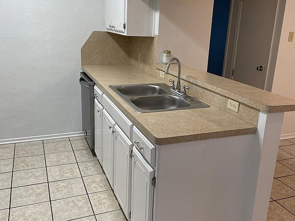 5th image of 16136 Shoshone Dr #2