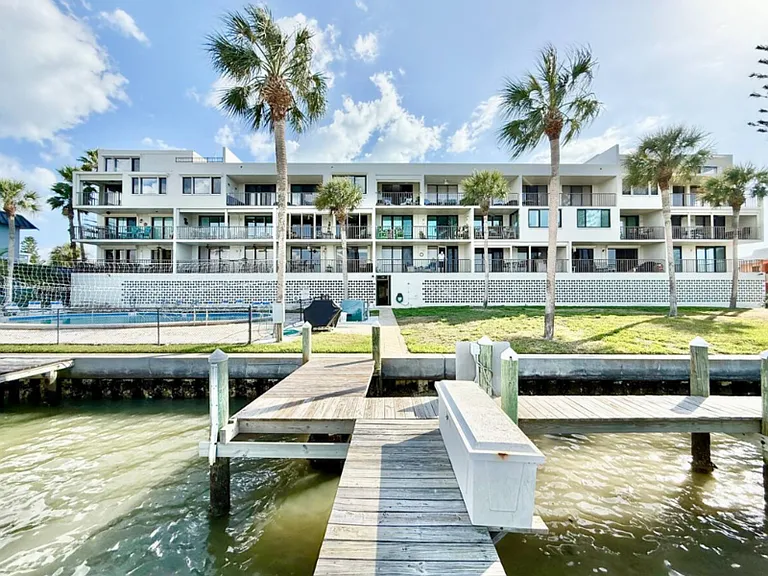 18201 Gulf Blvd #206 — Photo 3