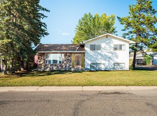 602 S Royal Dr, Trochu, AB T0M 2C0