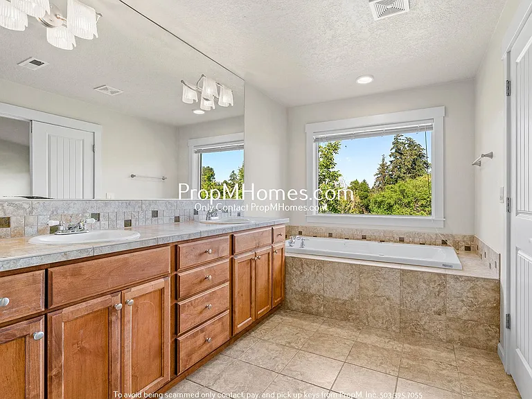 14798 SW 76th Ave — Photo 18