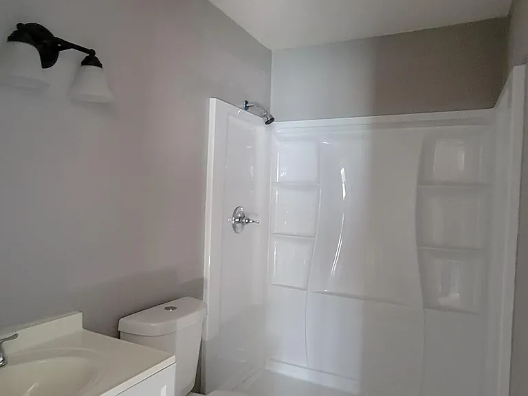 685 Avenue B — Photo 4